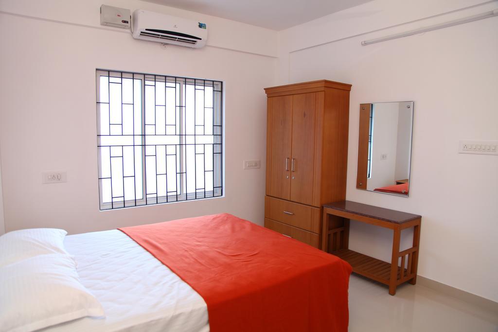 Phils' Residency & Banquets Hotel Kochi Exterior photo