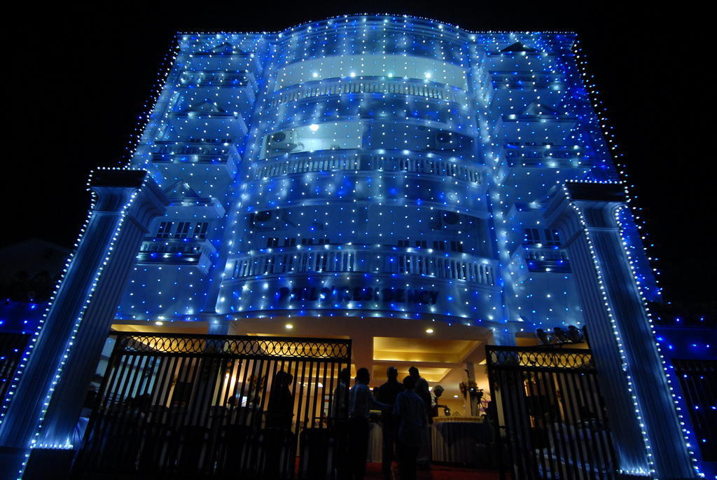 Phils' Residency & Banquets Hotel Kochi Exterior photo
