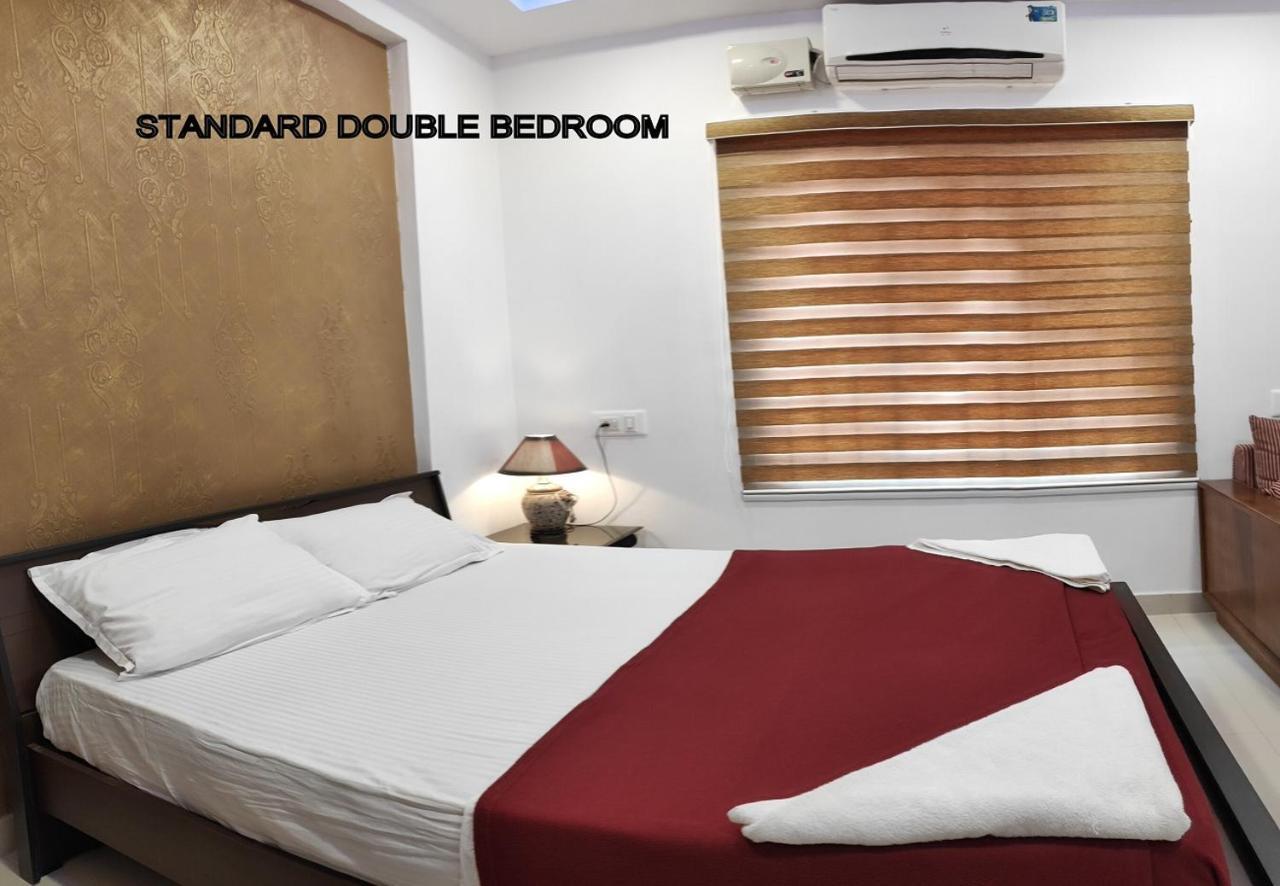 Phils' Residency & Banquets Hotel Kochi Exterior photo