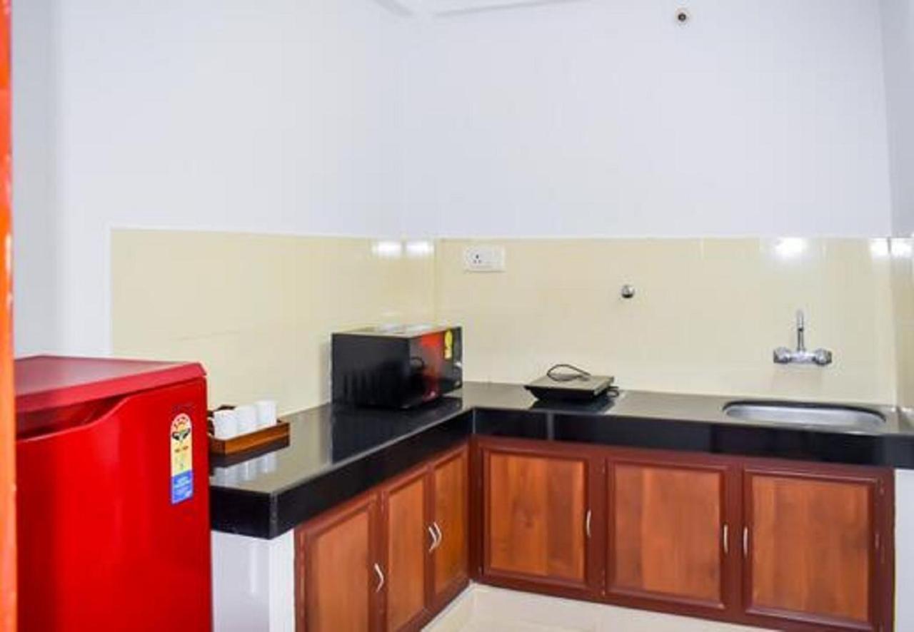 Phils' Residency & Banquets Hotel Kochi Exterior photo