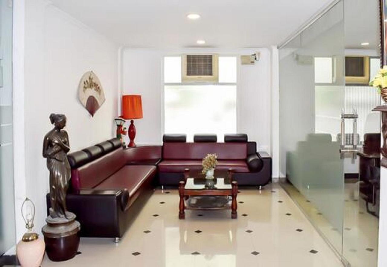 Phils' Residency & Banquets Hotel Kochi Exterior photo